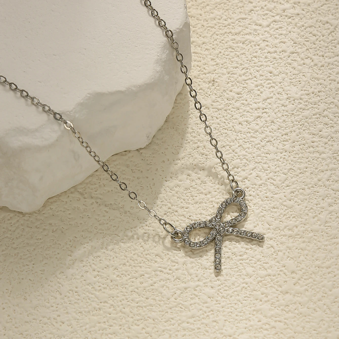 Summer Bow Necklace – Women's Fashion Rhinestone Pendant, Daily & Party Jewelry